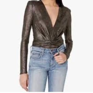 SALE 2/$20 Astr Metallic gold sheen Long Sleeve Bodysuit sz XS EUC